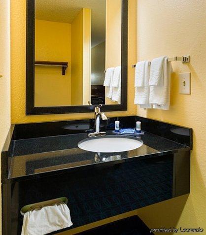 BW Allentown Bethlehem Lehigh Valley Inn & Suites Buitenkant foto